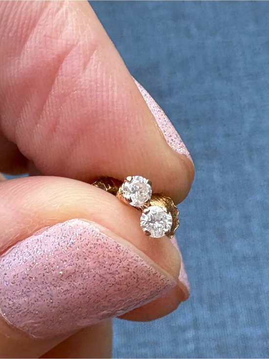Jewelry - 14K Diamond stud earrings